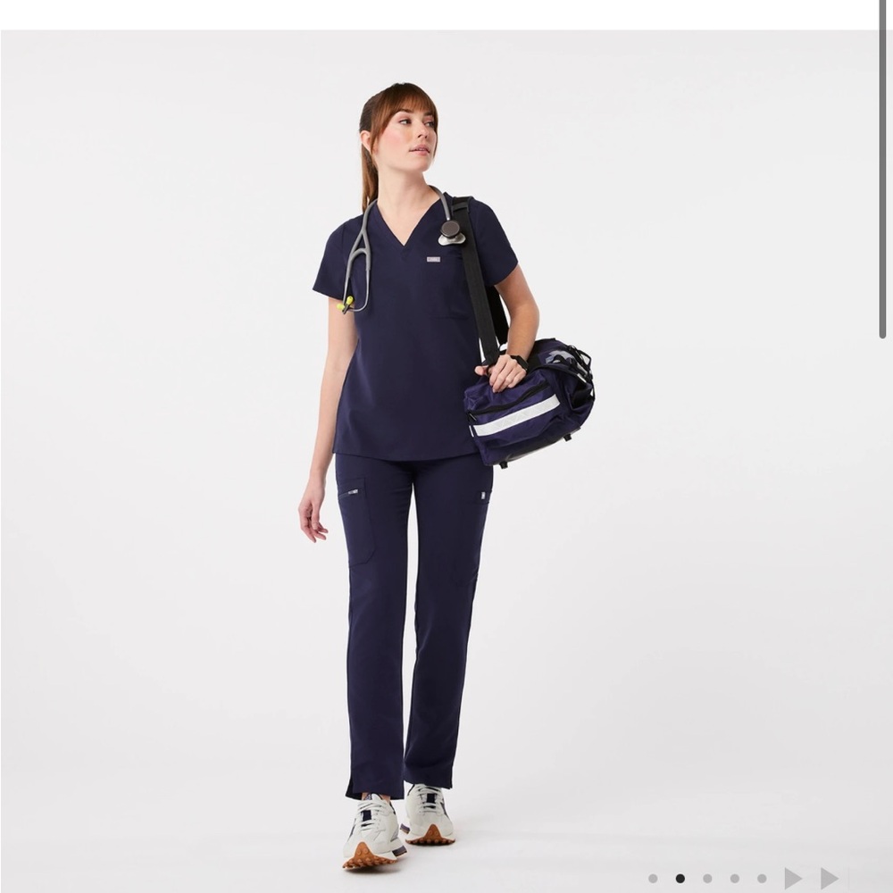 Figs Navy Women's Scrub Set S